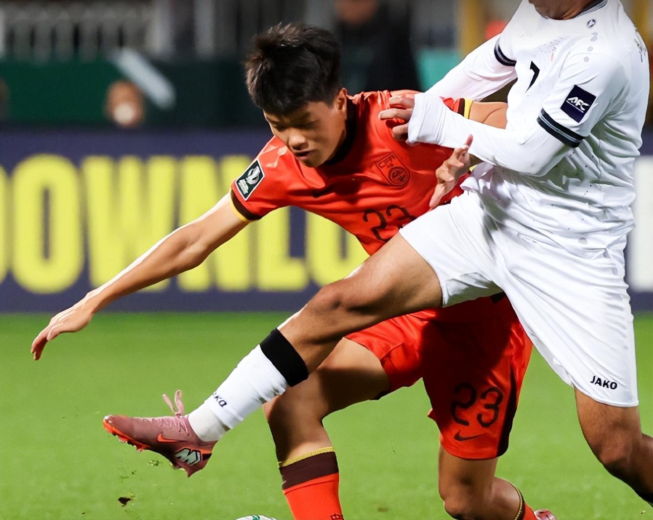 开云官网-0-0!亚洲杯中国队闷平伊拉克,历史战绩16战仅2胜1平,有进步