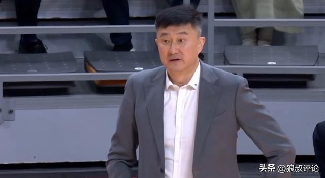 开云体育-杜锋：上半场我们的防守和篮板球都做得不好，心态出现了一些问题