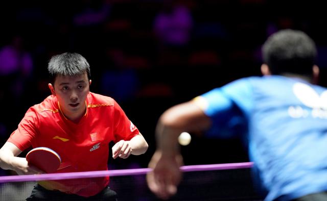 澳门冠军赛薛飞爆冷击败张本智和 王艺迪再输外敌