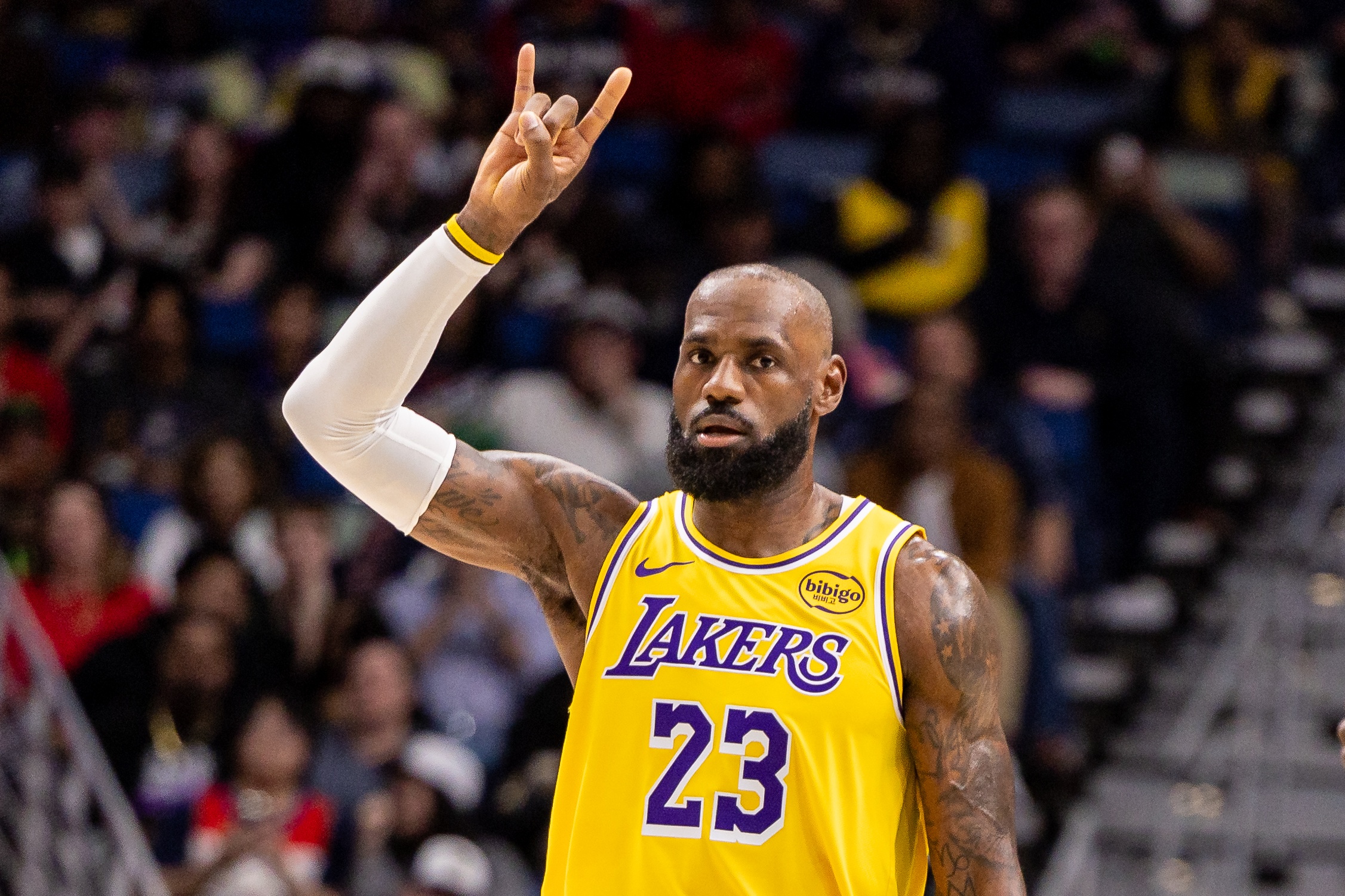 kaiyun-前NBA球员评詹姆斯：年少被寄予厚望，四十一岁仍熠熠生辉