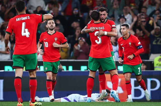 开云平台-还得靠他！上半场轮休 C罗绝杀帮葡萄牙逆转取胜！