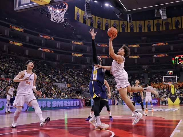 kaiyun-CBA第15轮,上海男篮113比73战胜广东队