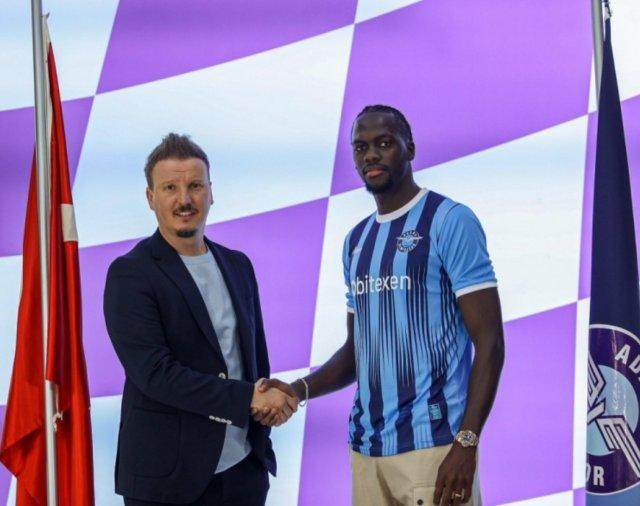 1675027135738010230.jpg 【早报】亚洲之光!三球王绝杀利物浦!