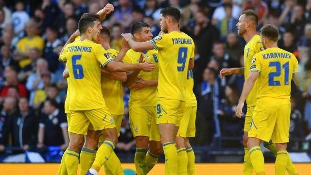 1654127000435039905.jpg 开云官网-【早报】梅西捧成年国家队第二冠!年底冲击第三冠?