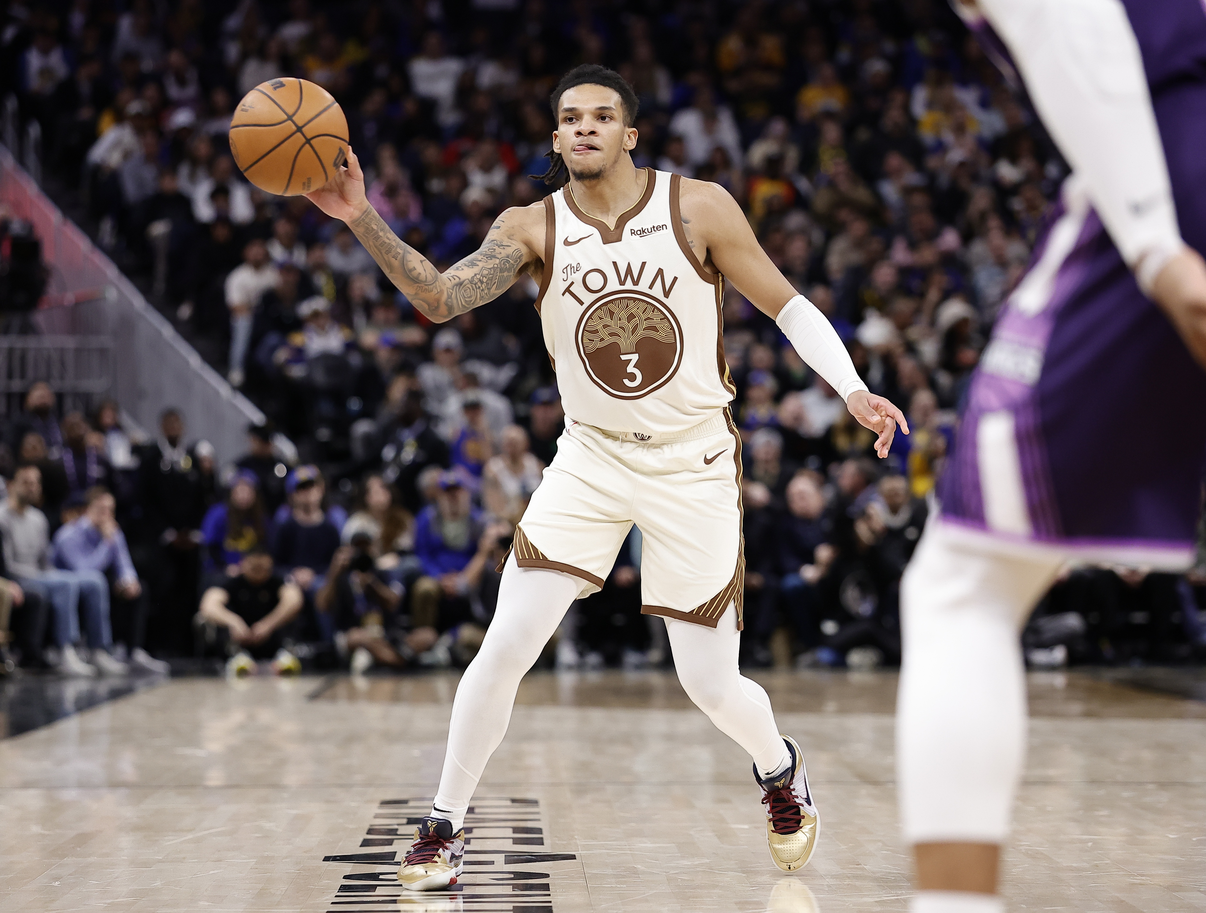 开云平台-理查德单场6断！成为09-10赛季库里后单场抢断最多的勇士新秀