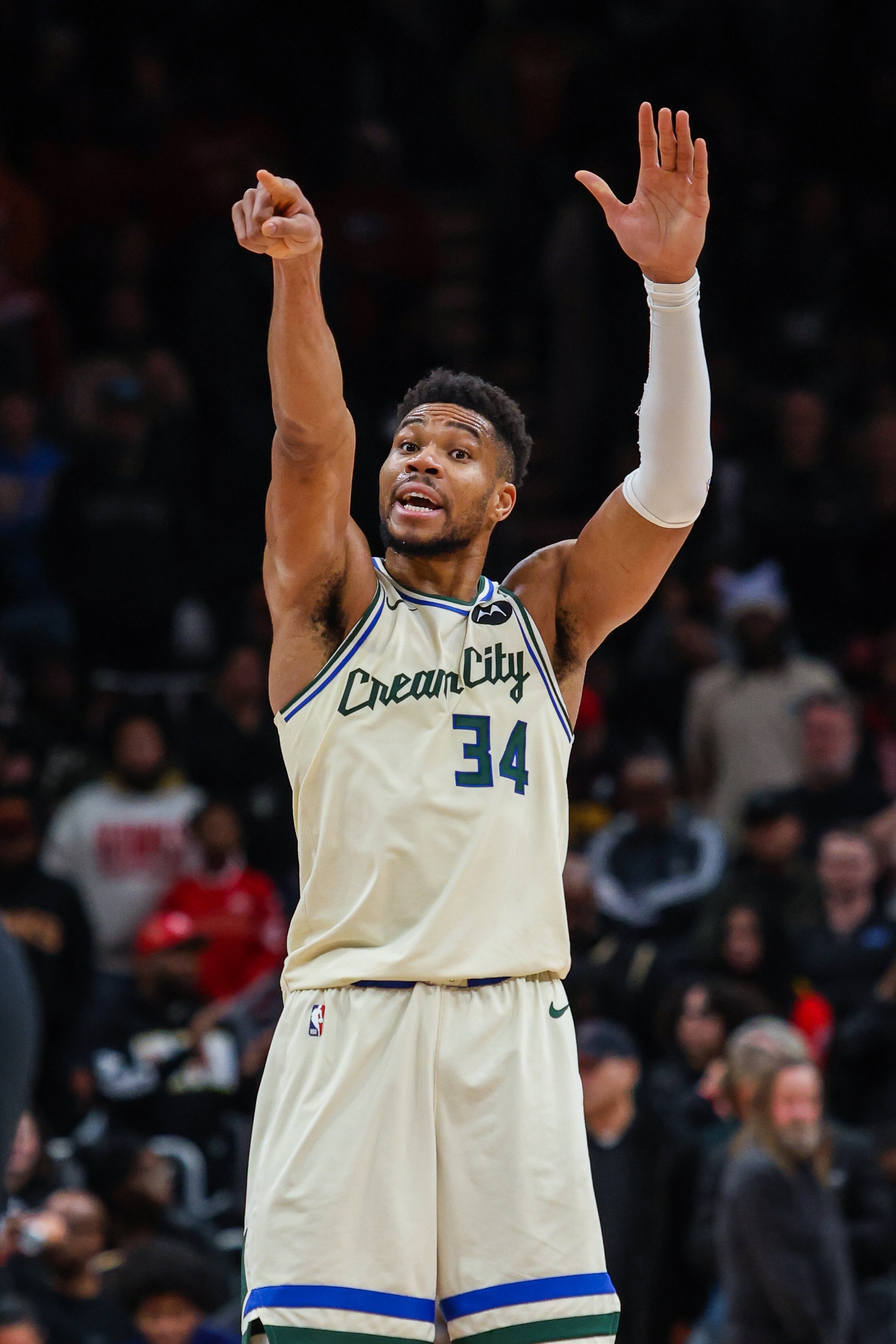 开云体育-雄鹿开摆得看开拓者脸色？开拓者手握霍勒迪&amp;利拉德&amp;雄鹿3年首轮