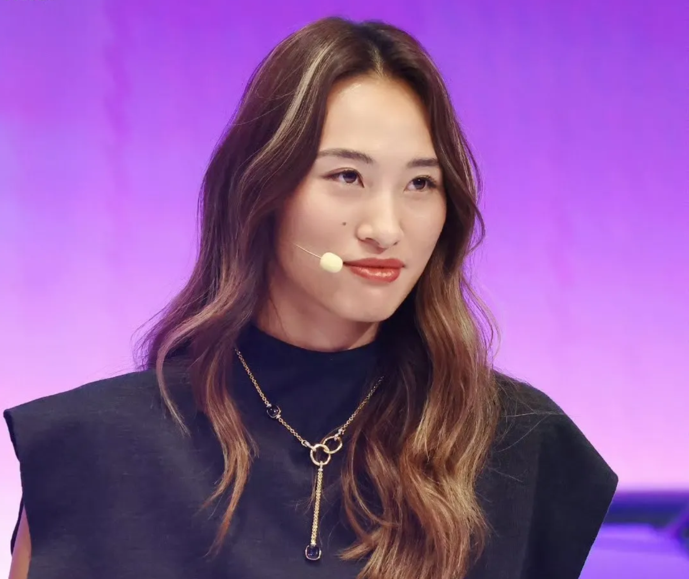 开云体育-郑钦文确认复出！首秀时间曝光，短短17天签下2份代言，年入超2亿