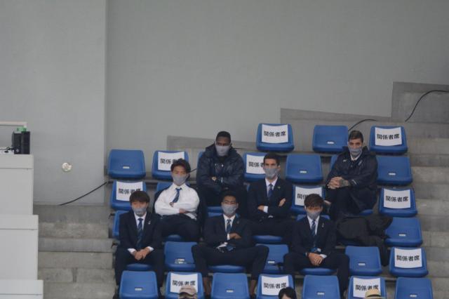 1618718499687038010.jpg 开云app-云指挥两个月后 J联赛的新外教终于到达球队主场