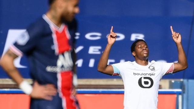 kaiyun-战术失效锋线低迷 输球的巴黎给拜仁卖了个大破绽